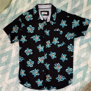 Eighth Avenue button -up shirt Size M